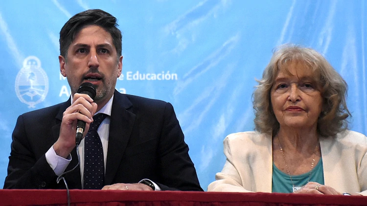 MINISTR OEDUCACIÓN TROTA