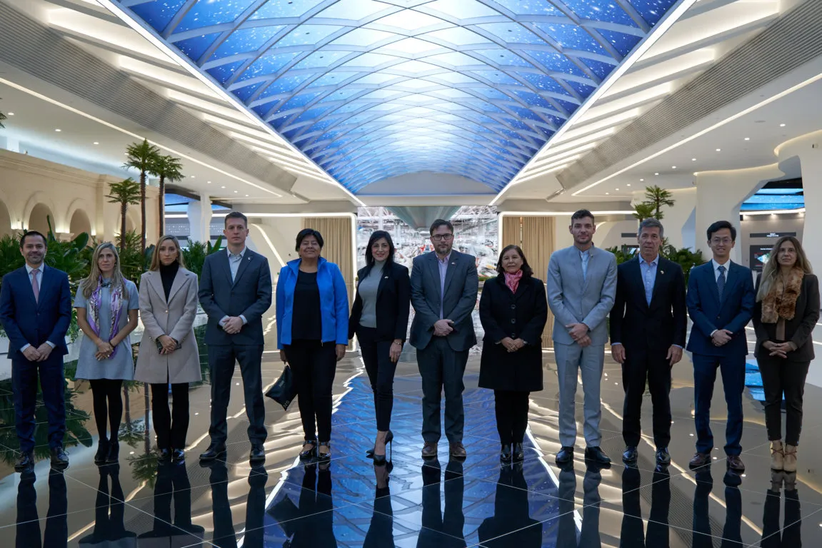 ardohain en china 3 FILE