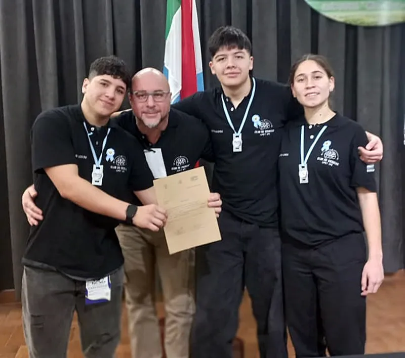 ALUMNOS EPET PERU 2