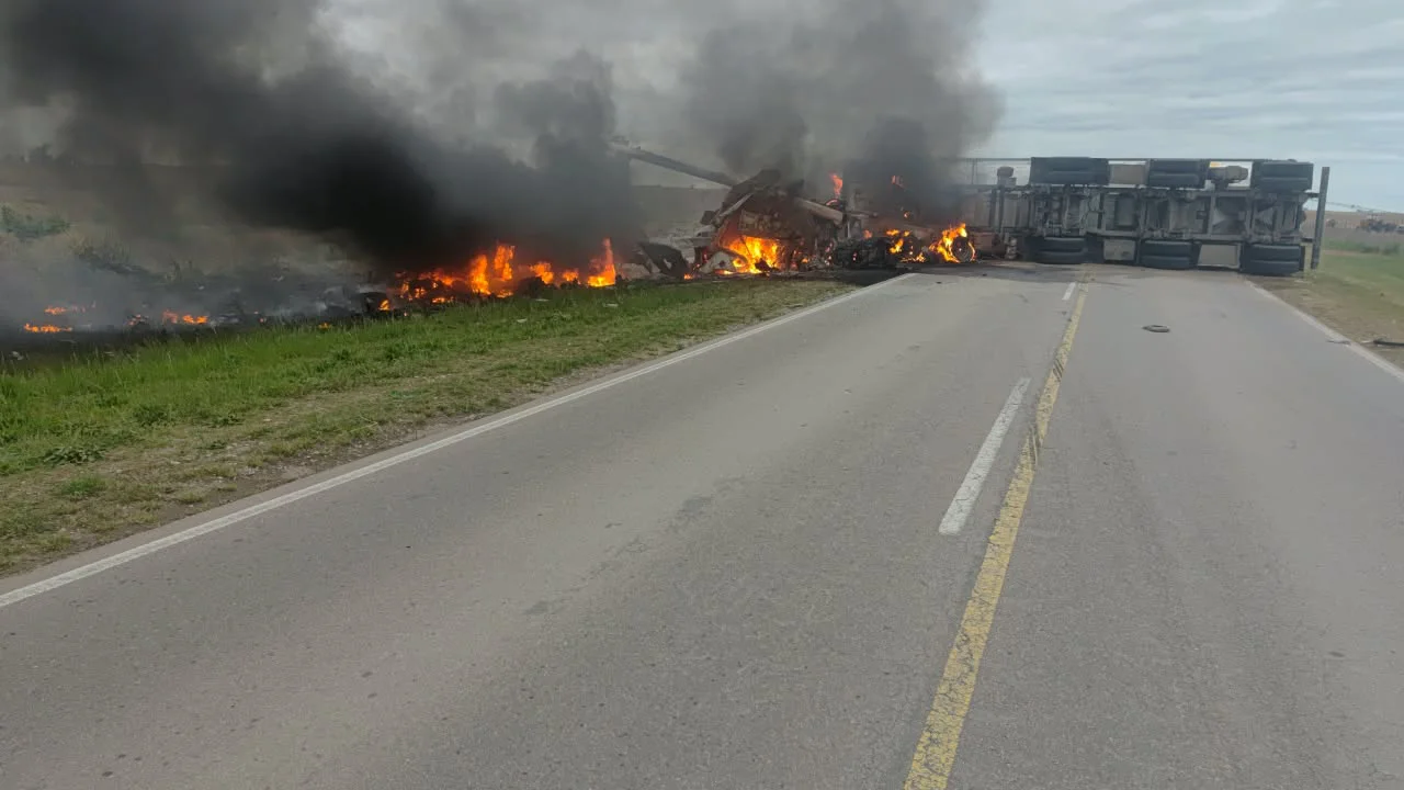 CHOQUE E INCENDIO CAMIONES RUTA 1 1