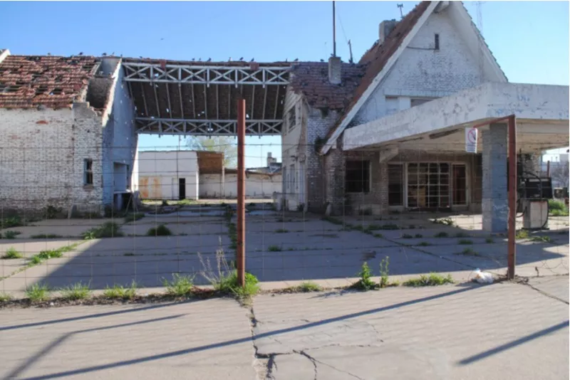 vieja estacion de servicio