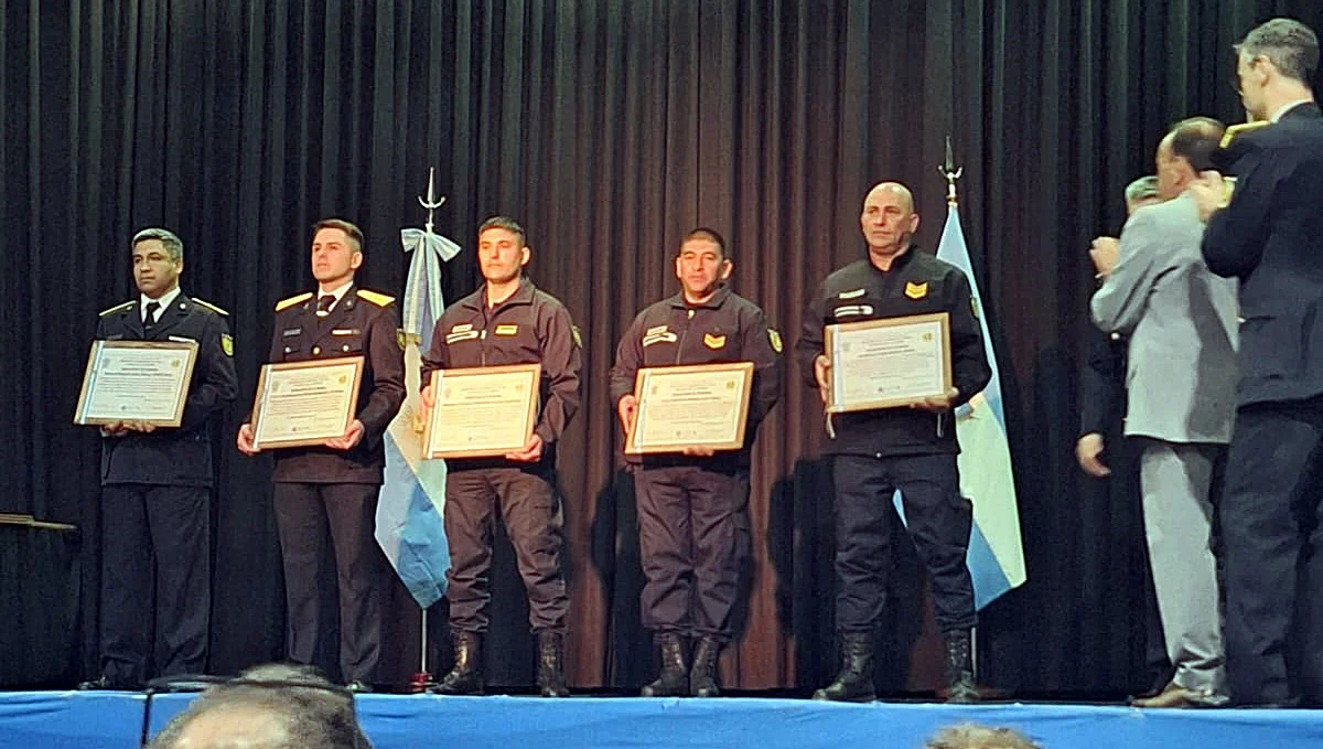 POLICIA RECONOCIMIENTOS REALICO 3