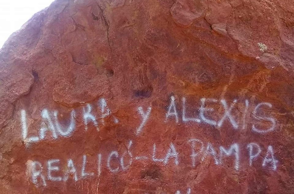 LAURA Y ALEXIS GRAFITI