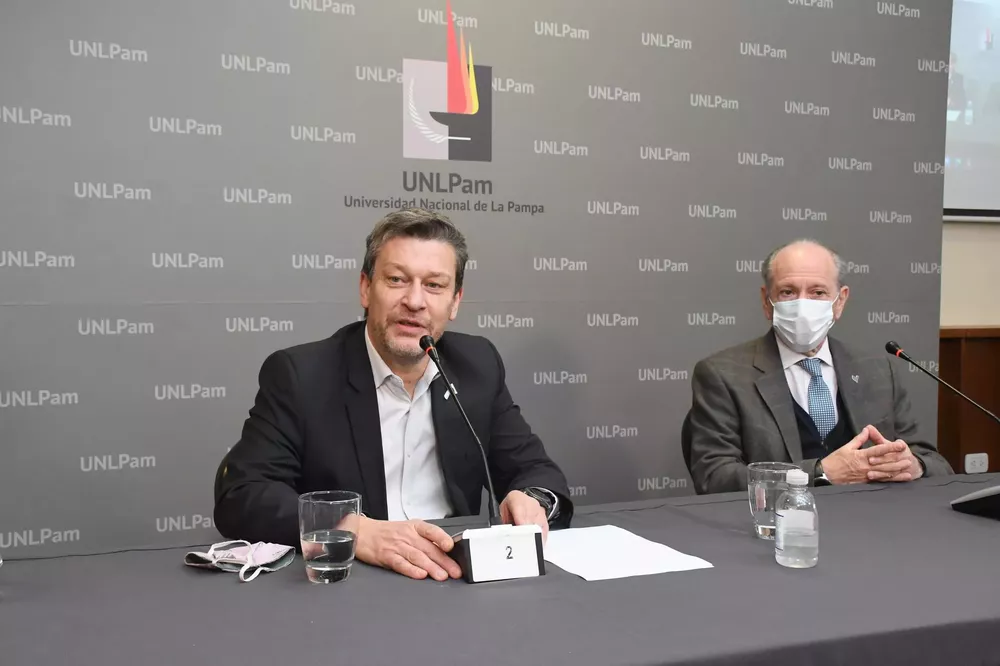 196841_resize-of-gus_4030