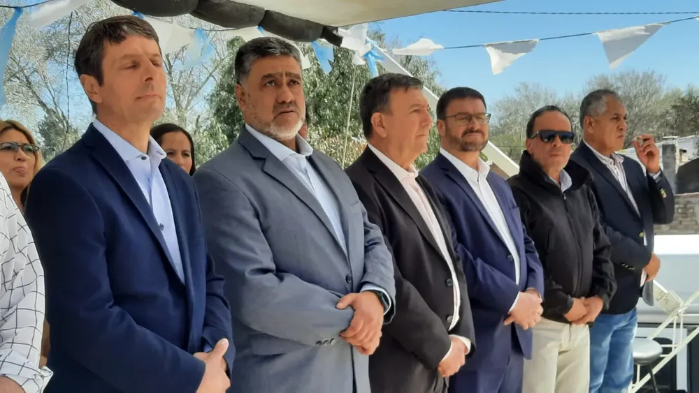 164827_6795a2ff-af4e-4d63-8429-3708e831a363