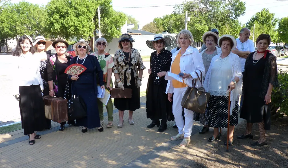 plaza abuelos joviales 2 (FILEminimizer)