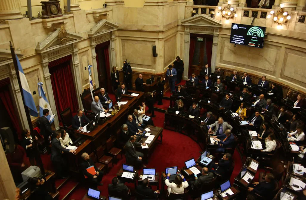 SENADORES