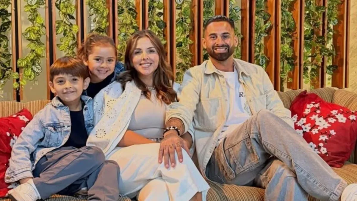lucas-trejo-buscaba-a-su-esposa-y-a-sus-dos-hijos-entre-los-escombros-foto-instagramlucastrejo-judxf