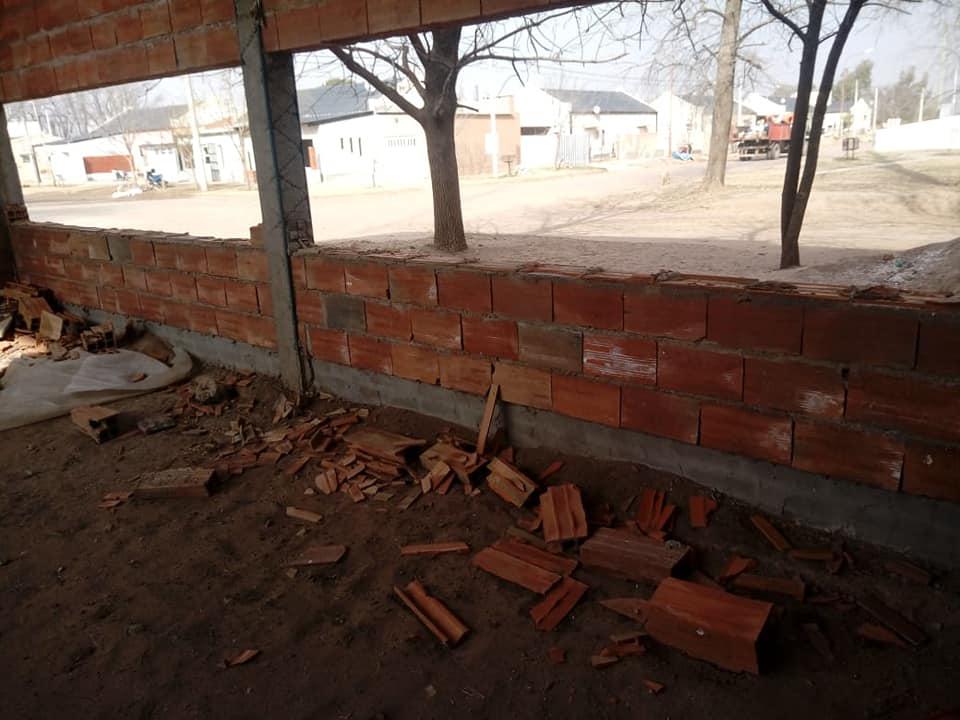ROTURA CUARTEL BOMBEROS PARERA 1
