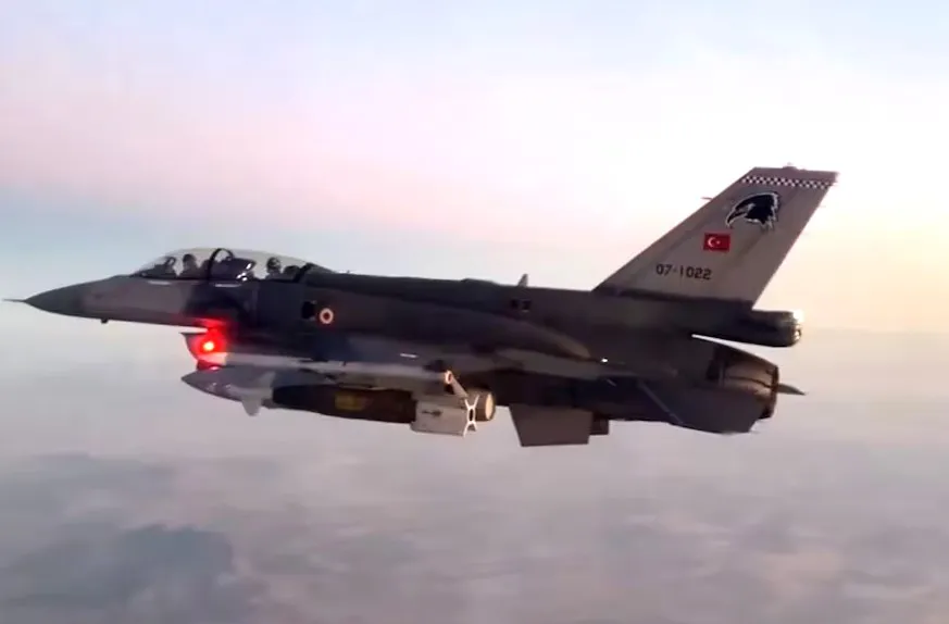 f16