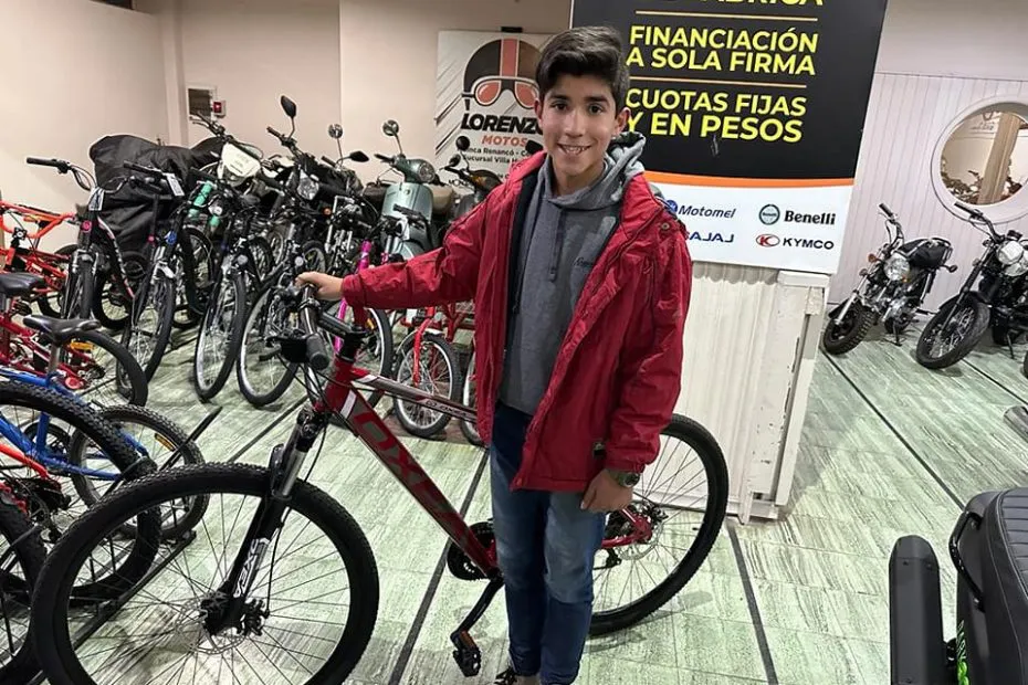 lAUTARO BICI 1