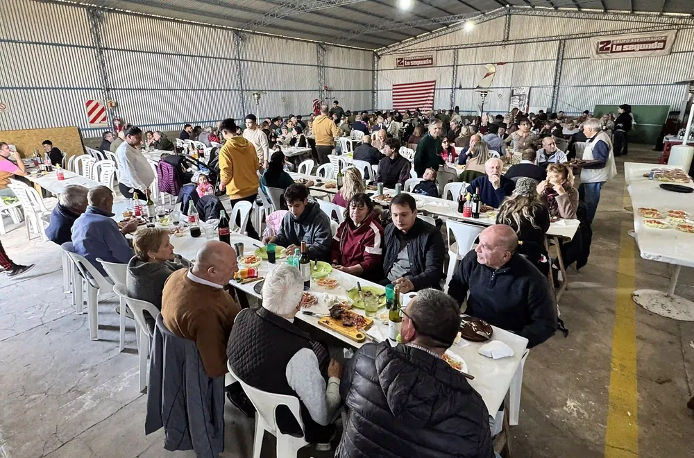 AEROCLUB ALVEAR ASADO 5C