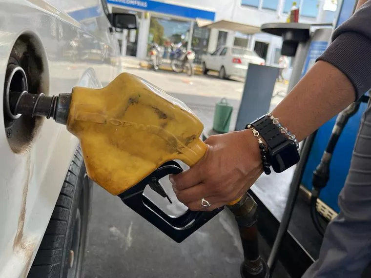 combustible surtidor