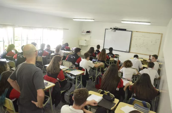 colegio secundario clase