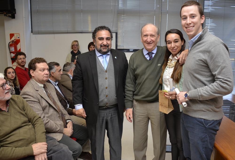 ENTREGA DE CERTIFICADOS A RESIDENTES 2