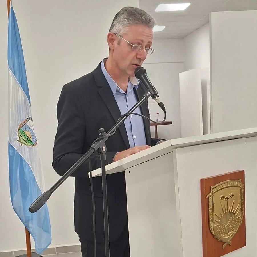 9d003102-85c2-45b6-9cdc-da336e4cfc3f