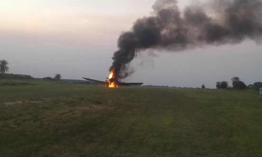 avion incendiado