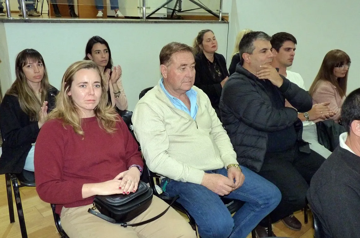 vuelos comerciales pico 6 FILE