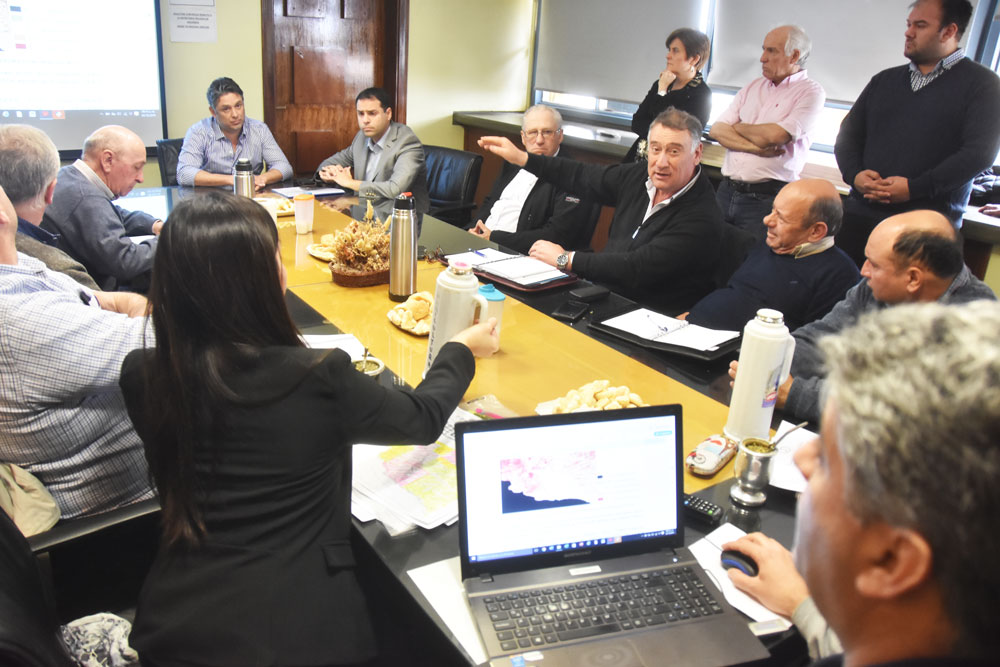 mesa-agropecuaria-emergencia-hidrica-1