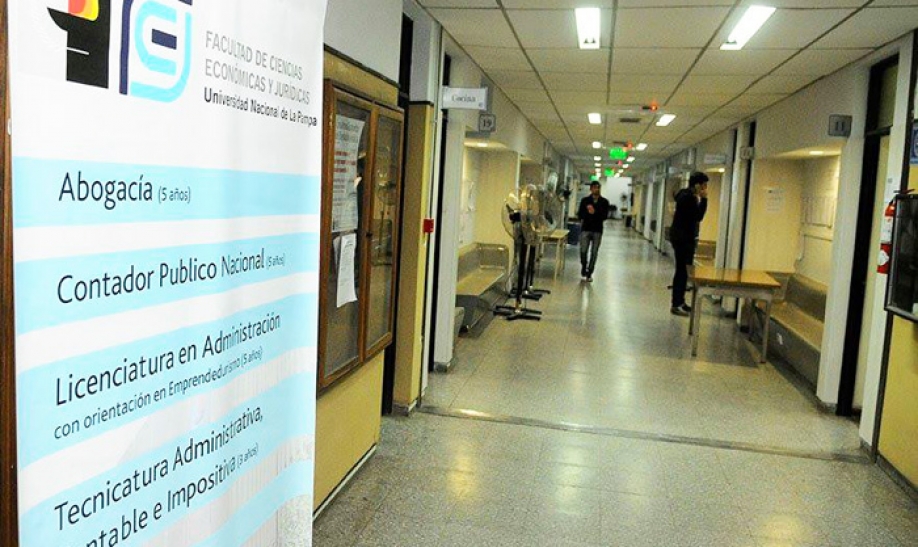 FACULTAD DE JURIDICAS