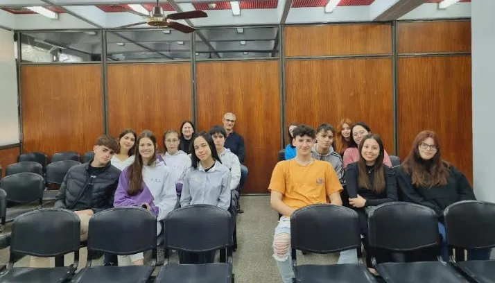 ALUMNOS EN JUICIO