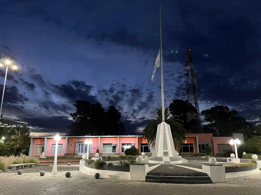bandera a media asta