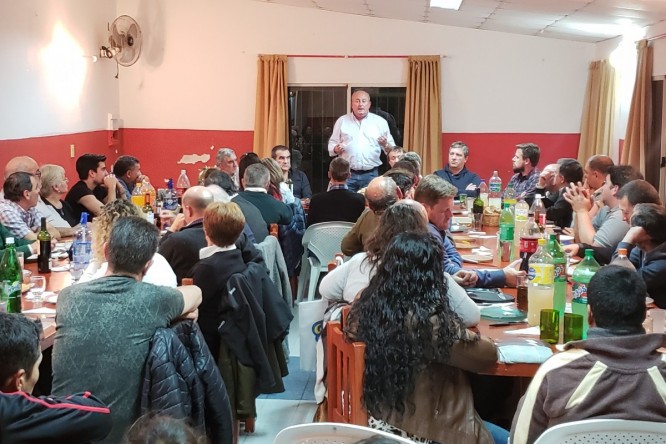 MARINO CENA EN PICO 1