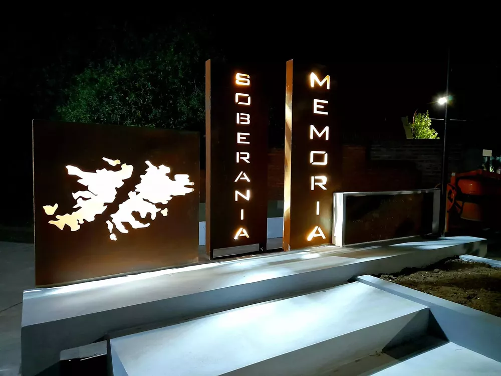 Monumento Malvinas Parera 1