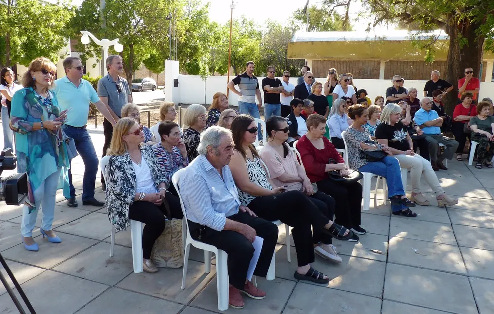 plaza abuelos joviales 8 (FILEminimizer)