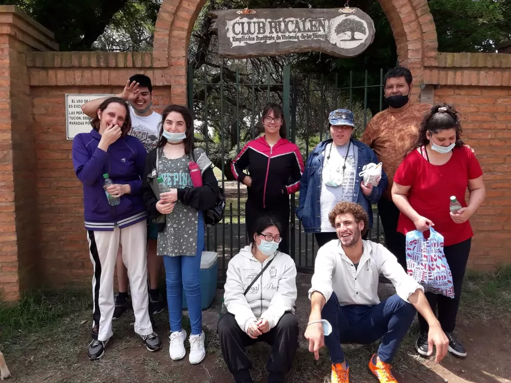 e6f3a00a-c2f4-47b7-9521-3a382e277c55