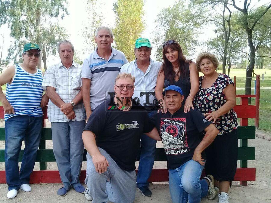 received_10213907641660204