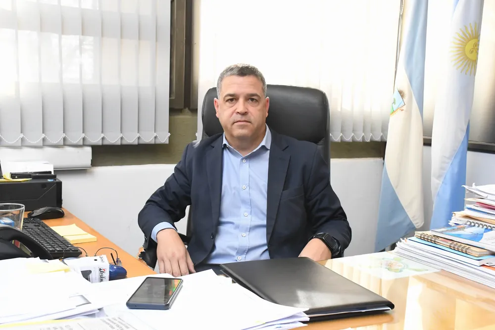 503797_resize-of-gus_9653