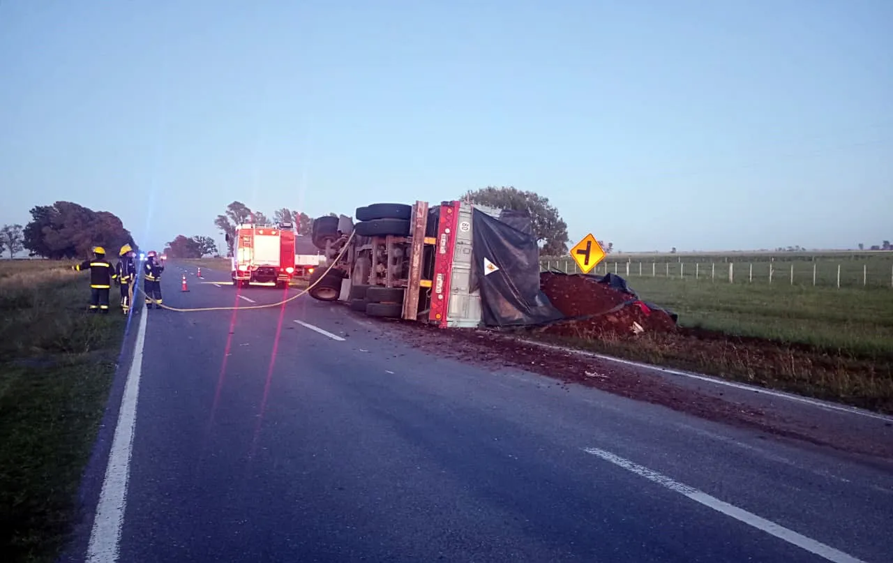 vuelco camion guano 1