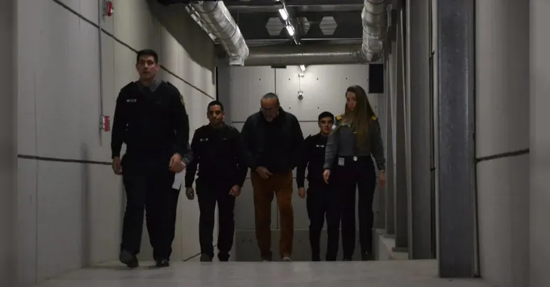 Cacho Garay en la carcel 1