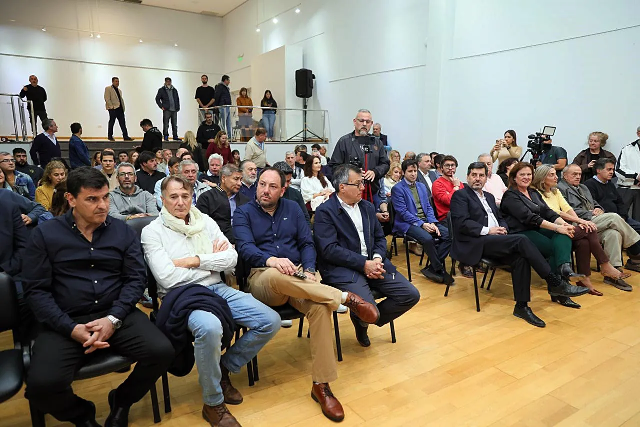 american jet alonso pico muni 2