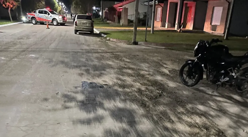 MOTO CAIDA ROUSER 2 FILE