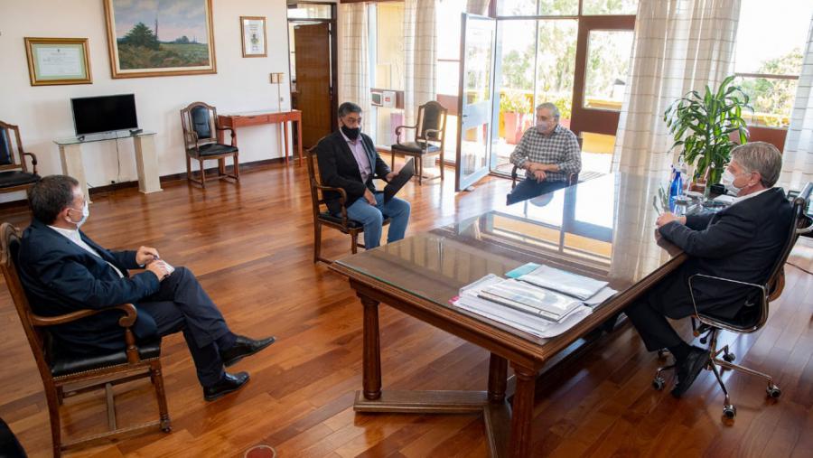 Juan Barrionuevo Intendente de La Adela con Ziliotto