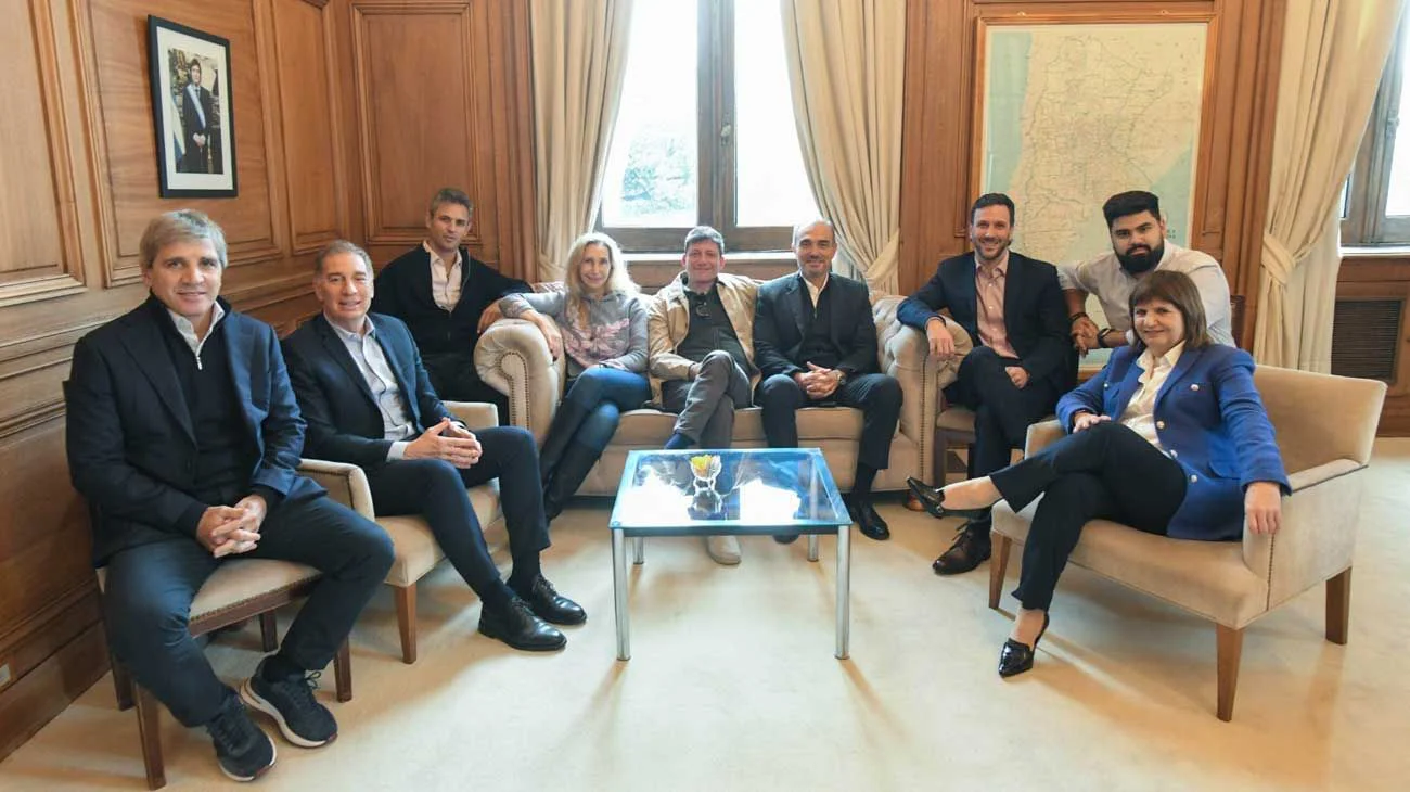 mesa-politica-21072026-2288215