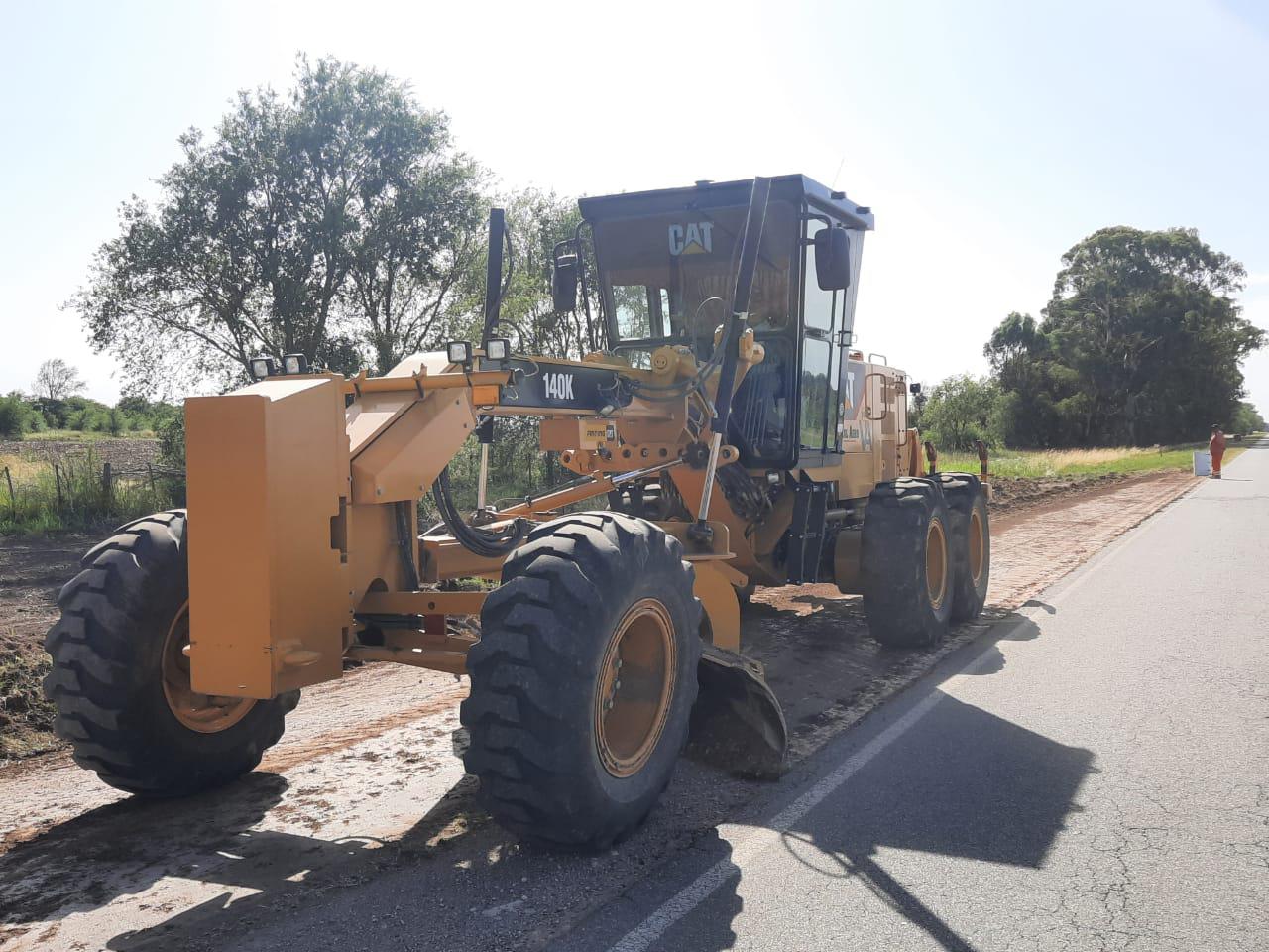 MAQUINARIA TRABAJANDO 3