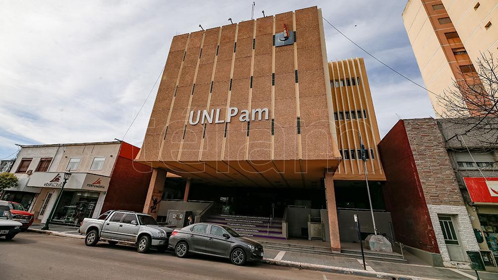 universidad la a