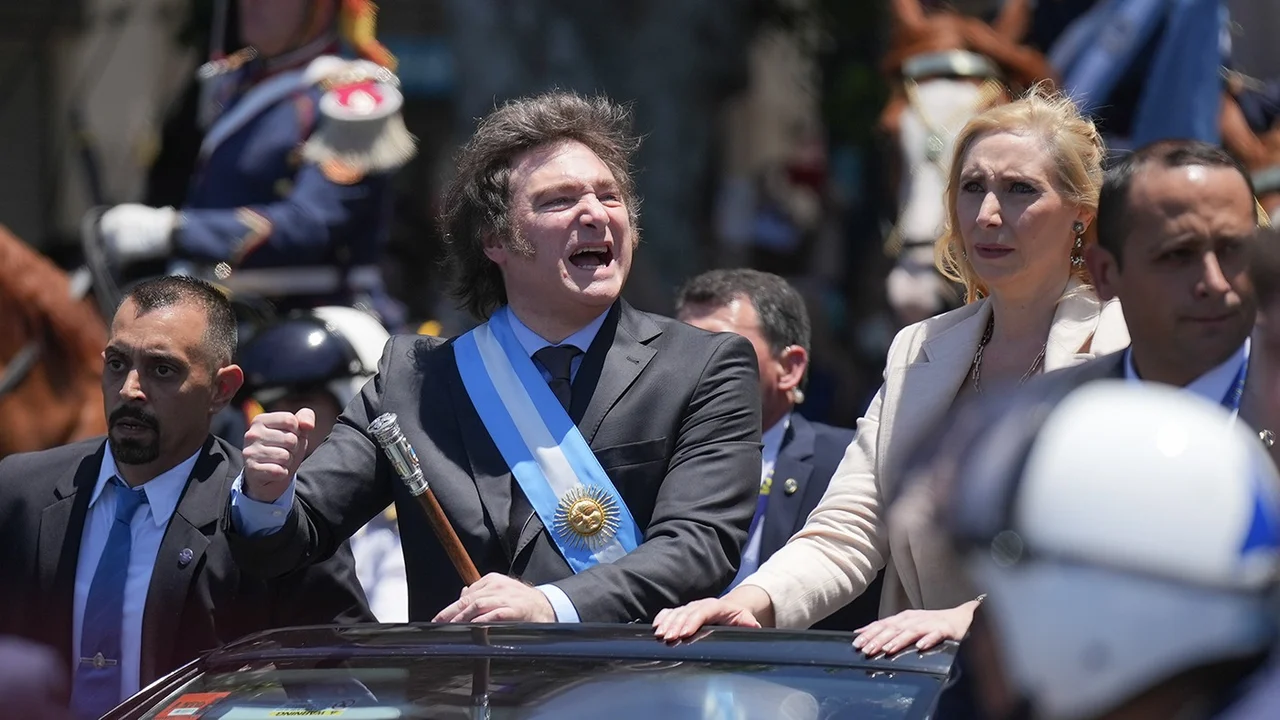 milei presidente auto