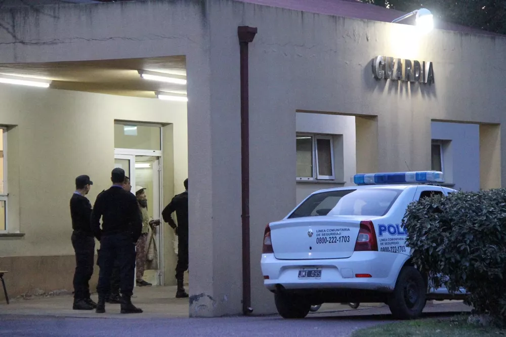 Guardia-Hospital-GObernador-Cent