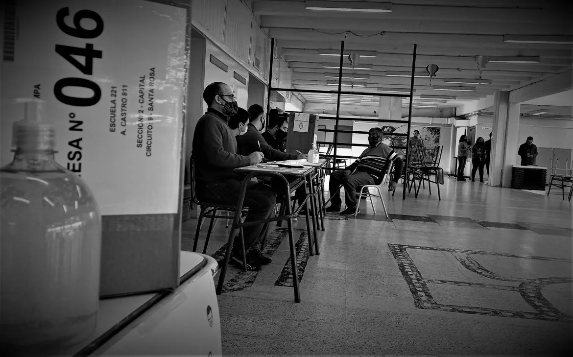 ELECCIONES BLANCO Y NEGRO