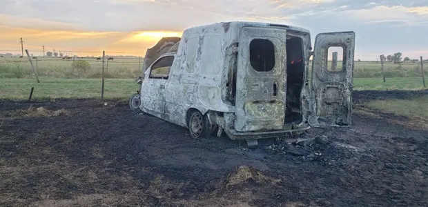 utilitario-incendidado