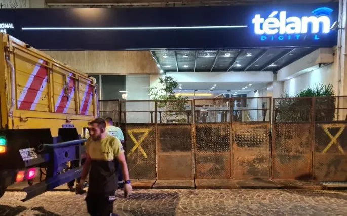 TELAM CIERRE
