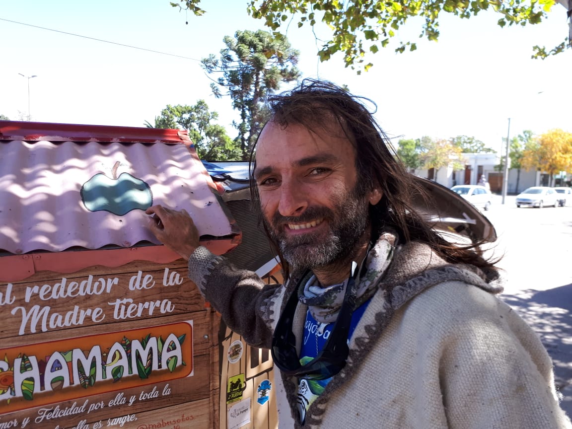 42d087fb-10eb-408b-a5f9-ed5d5489cb06