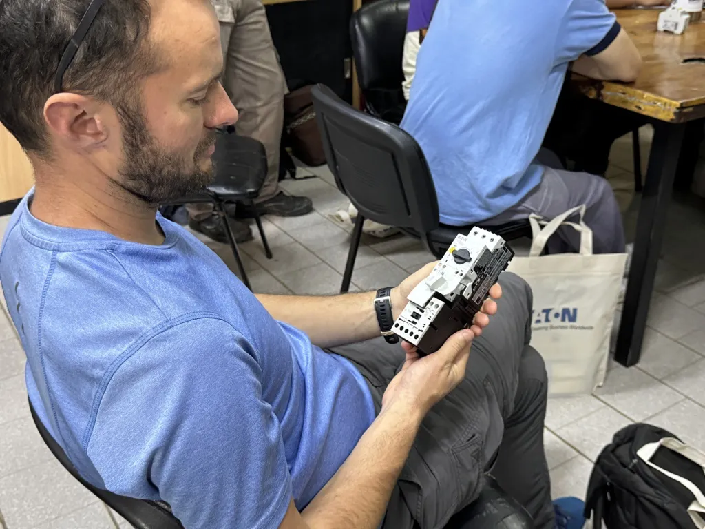 charla lascalea epet 8 FILE