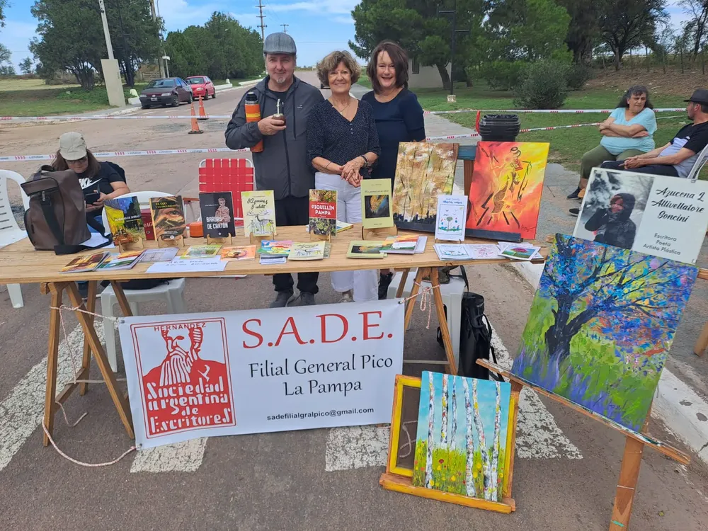 b99ce73e-5b74-4da2-85d1-86bb4af1a125