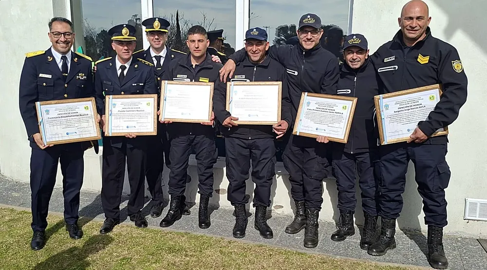 POLICIA RECONOCIMIENTOS REALICO 2