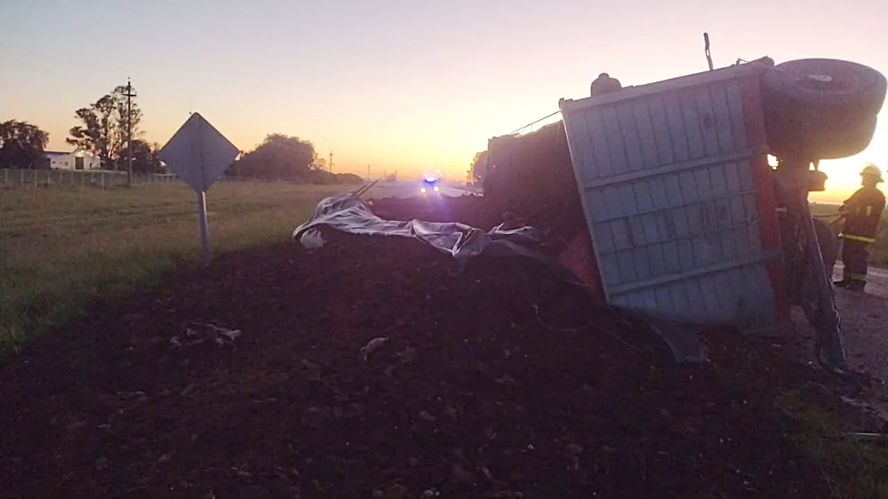 vuelco camion guano 5